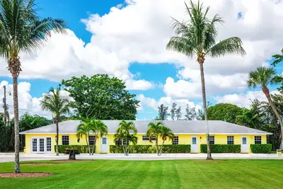 Genesis House Addiction Treatment Inc. - Mental health facility in Lake Worth Beach offering Mental Health Services, Medical Detox services