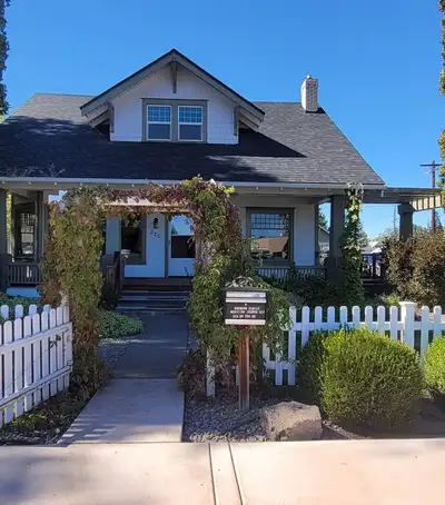 Rimrock Trails - Redmond Counseling Clinic - Mental health facility in Redmond offering Individual Therapy, Group Therapy services