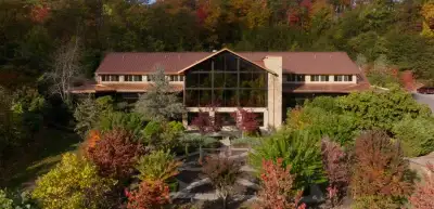 Pasadena Villa - Smoky Mountain Lodge - Mental health facility in Sevierville offering Residential Treatment, Partial Hospitalization Program (PHP) services