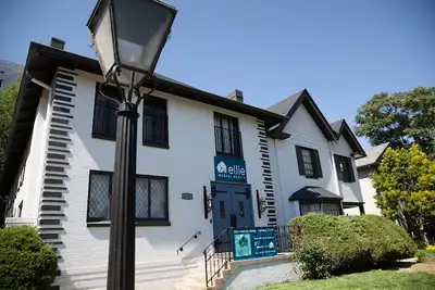 Ellie Mental Health - City Park, Denver - Mental health facility in Denver offering Mental Health Services, Art Therapy services